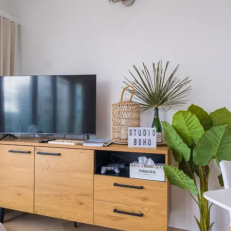 Cozy With Sleeping Area And Sea View *